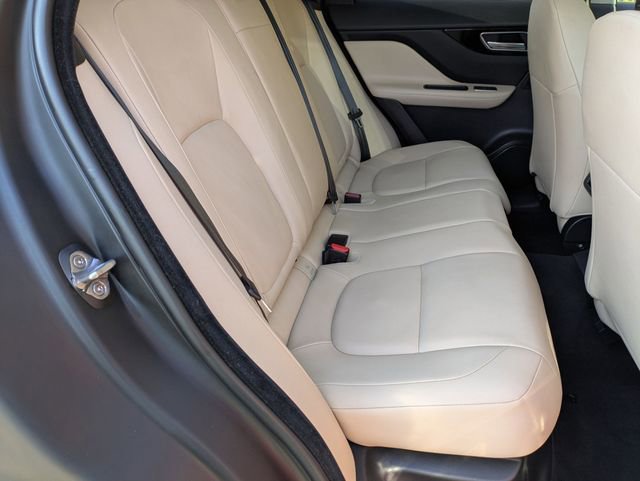 Used 2020 Jaguar F-PACE Premium image 17