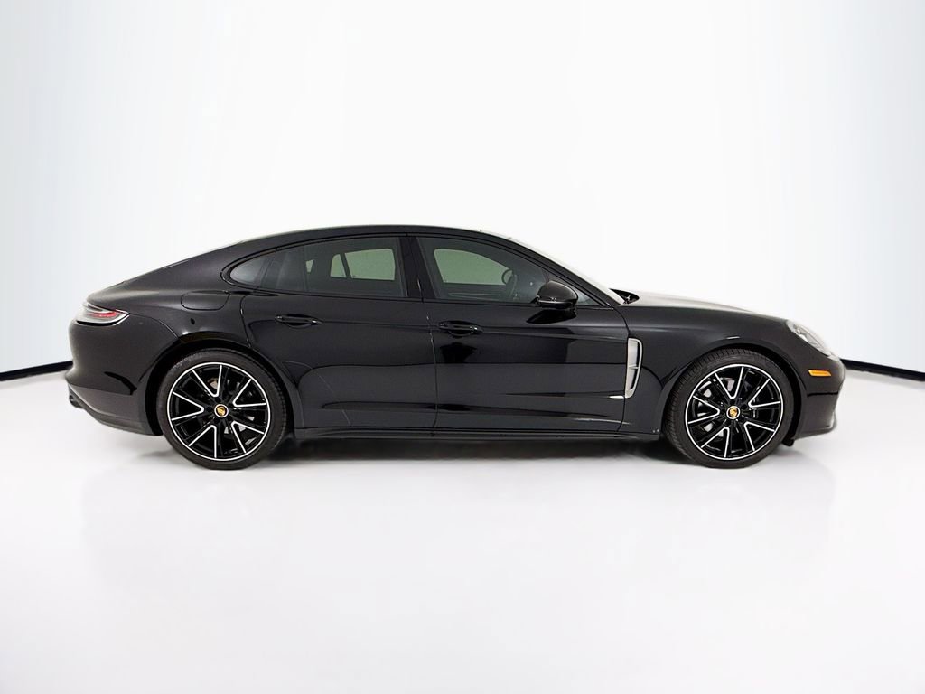 Certified 2023 Porsche Panamera Platinum Edition image 8