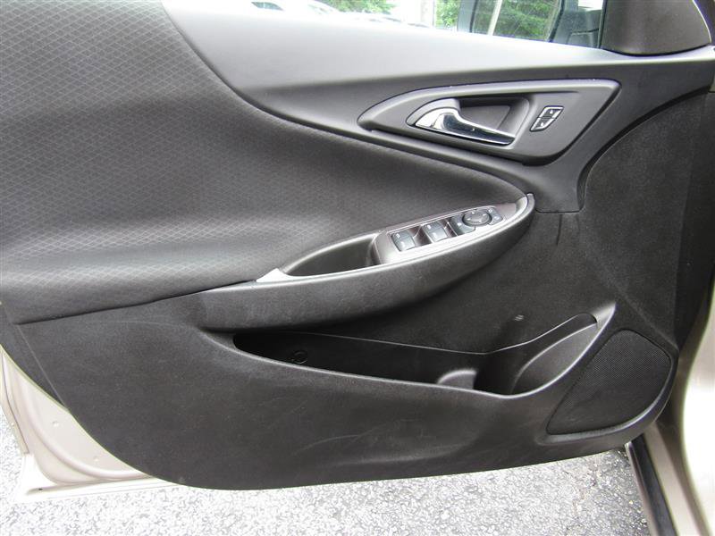 Used 2022 Chevrolet Malibu LT image 9