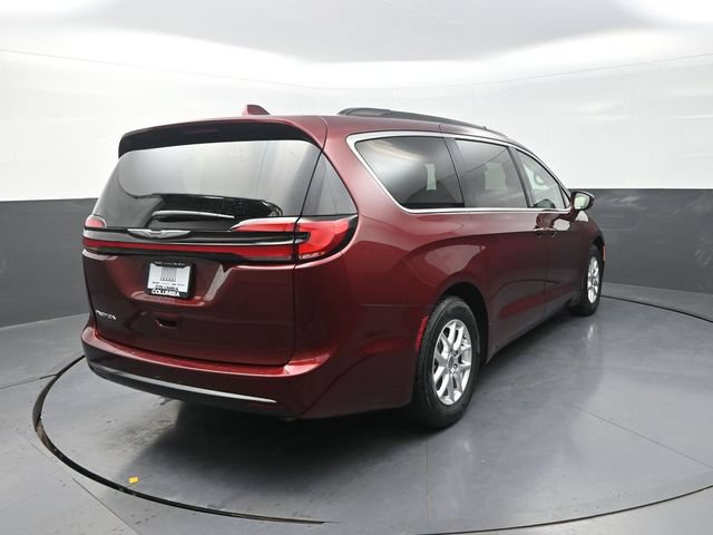 Used 2022 Chrysler Pacifica Touring-L FWD image 9