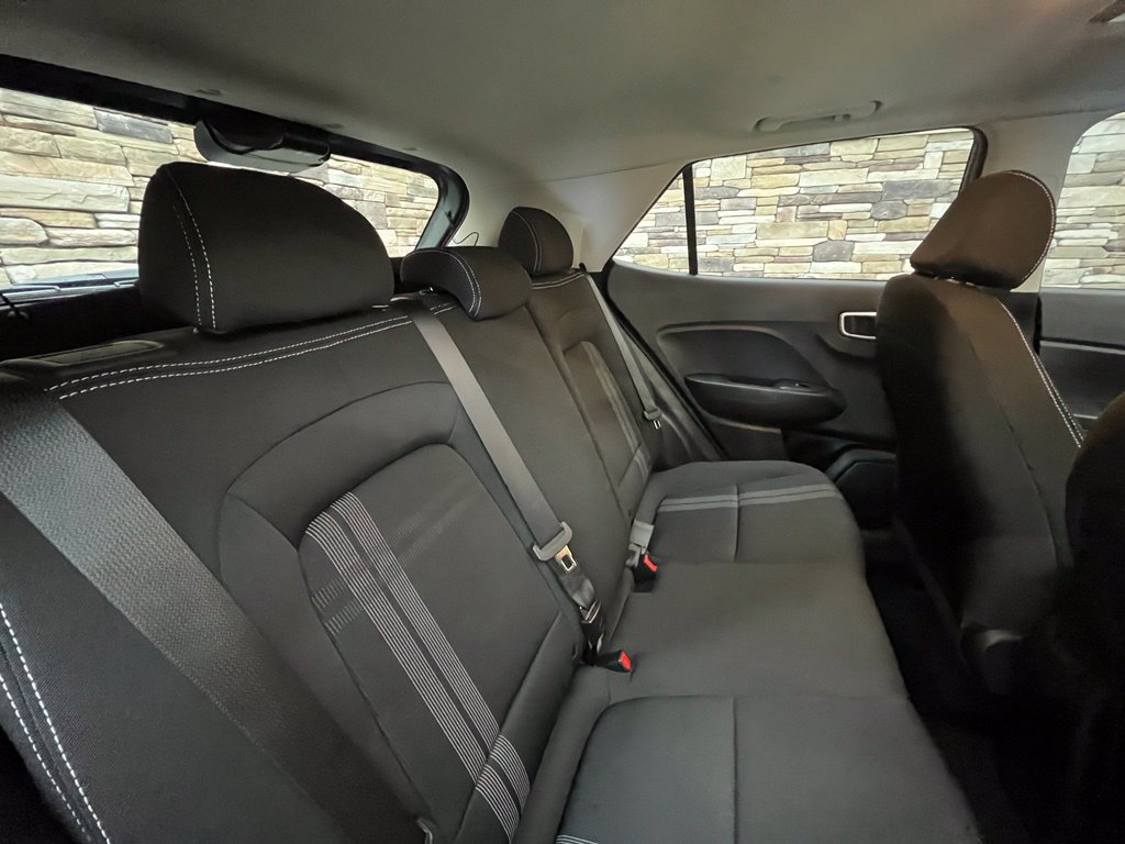 Certified 2023 Hyundai Venue SEL FWD image 40