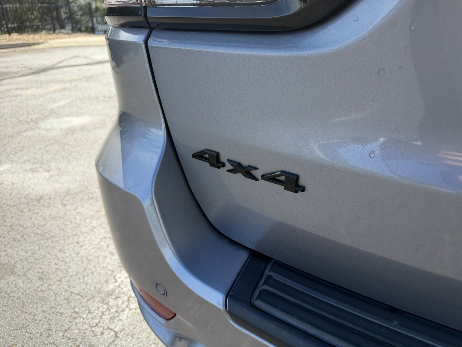 Used 2019 Jeep Grand Cherokee Altitude AWD/4WD image 23