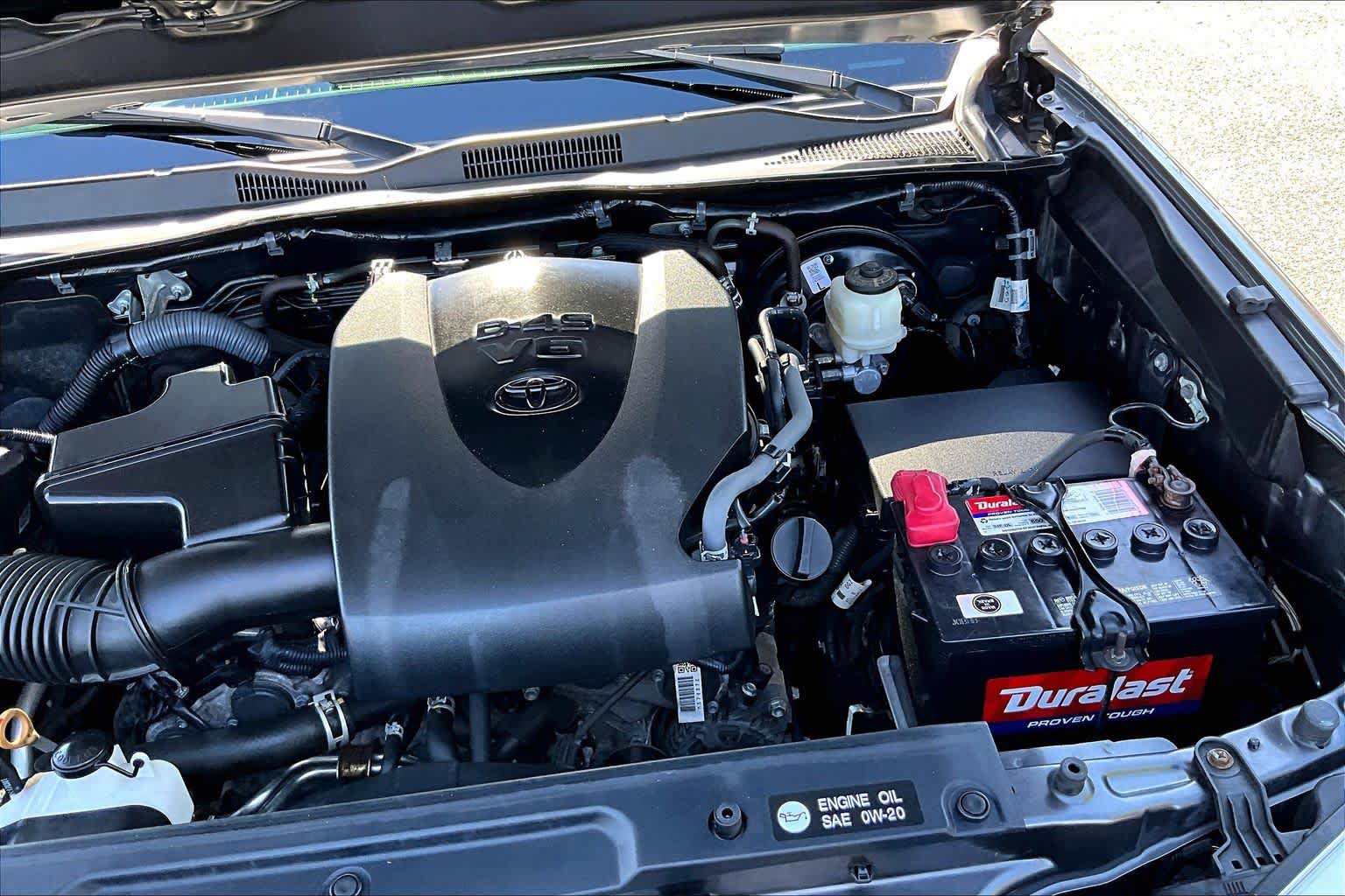Used 2017 Toyota Tacoma TRD Sport w/ Tow Package (A/T) image 32