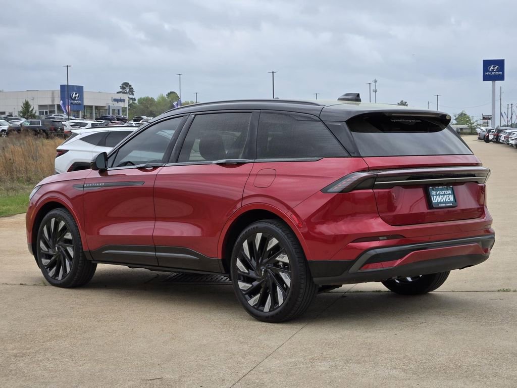 Used 2024 Lincoln Nautilus Reserve w/ Equipment Group 202A AWD/4WD image 4