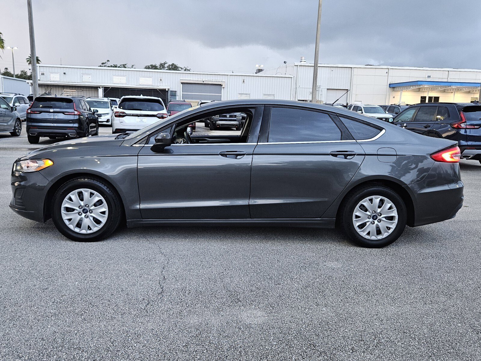 Used 2019 Ford Fusion S image 9