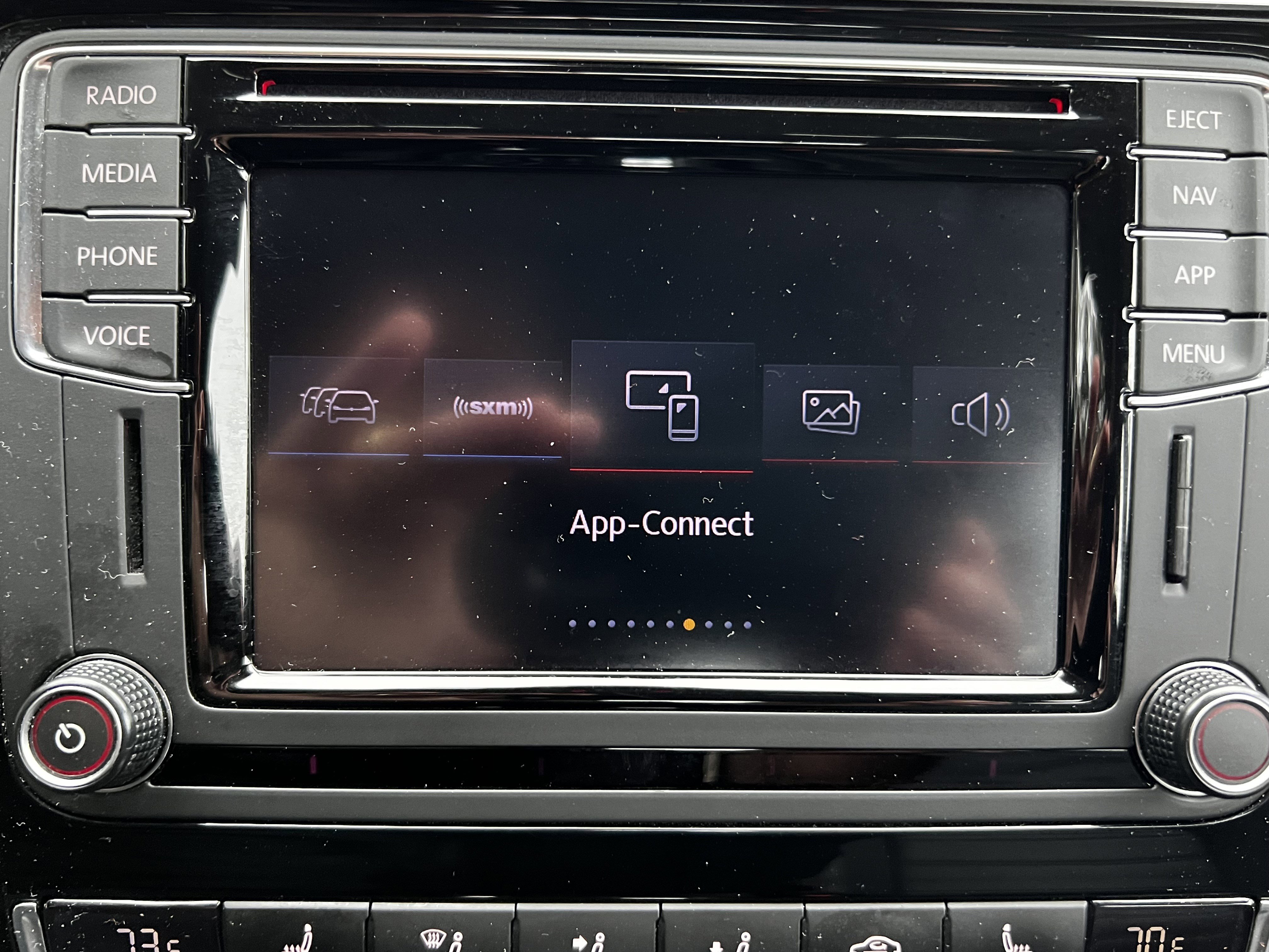 Used 2018 Volkswagen Passat 3.6 SEL Premium image 25