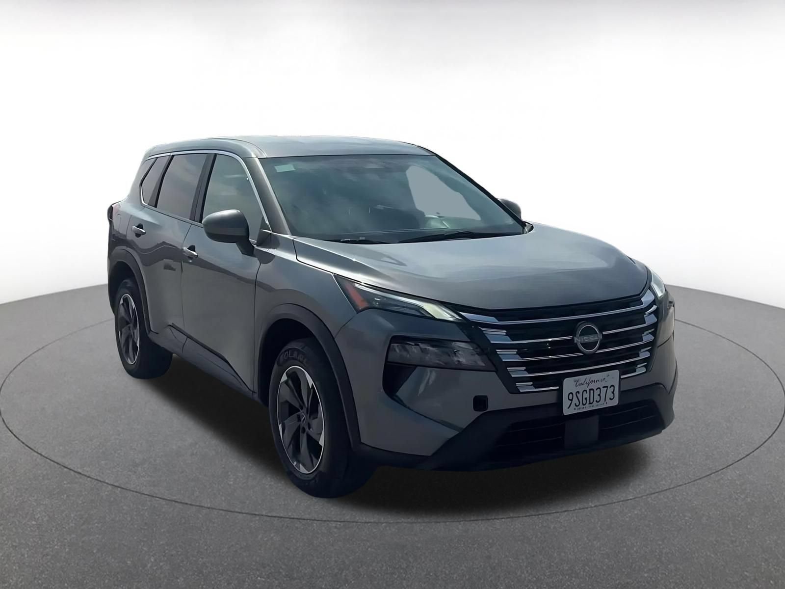 Used 2025 Nissan Rogue SV FWD image 3