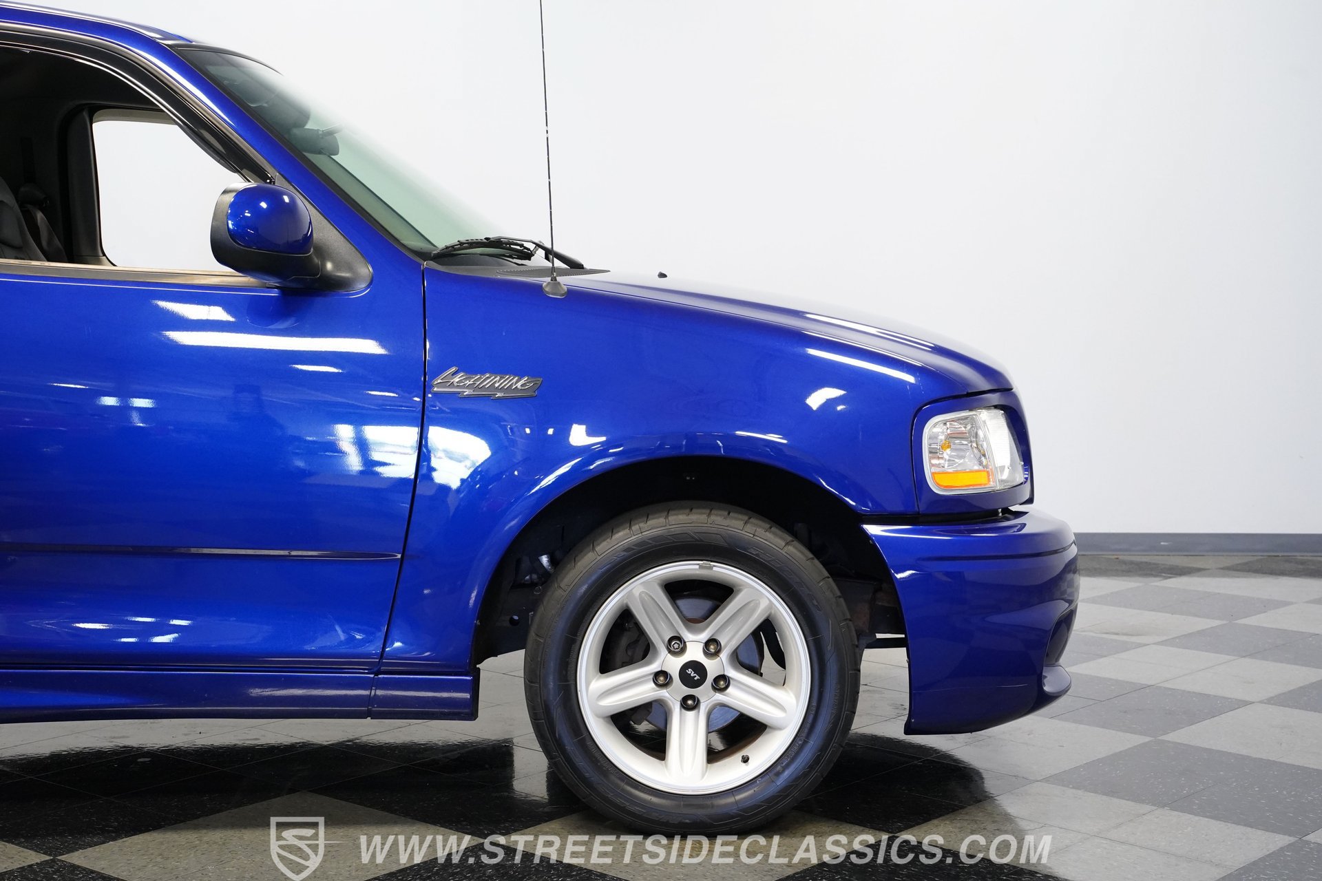 Used 2003 Ford F150 Lightning RWD image 31