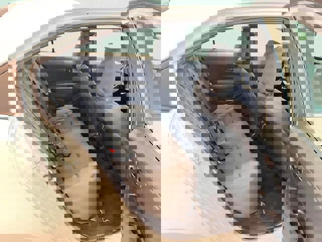 Used 2024 Toyota Corolla LE image 12