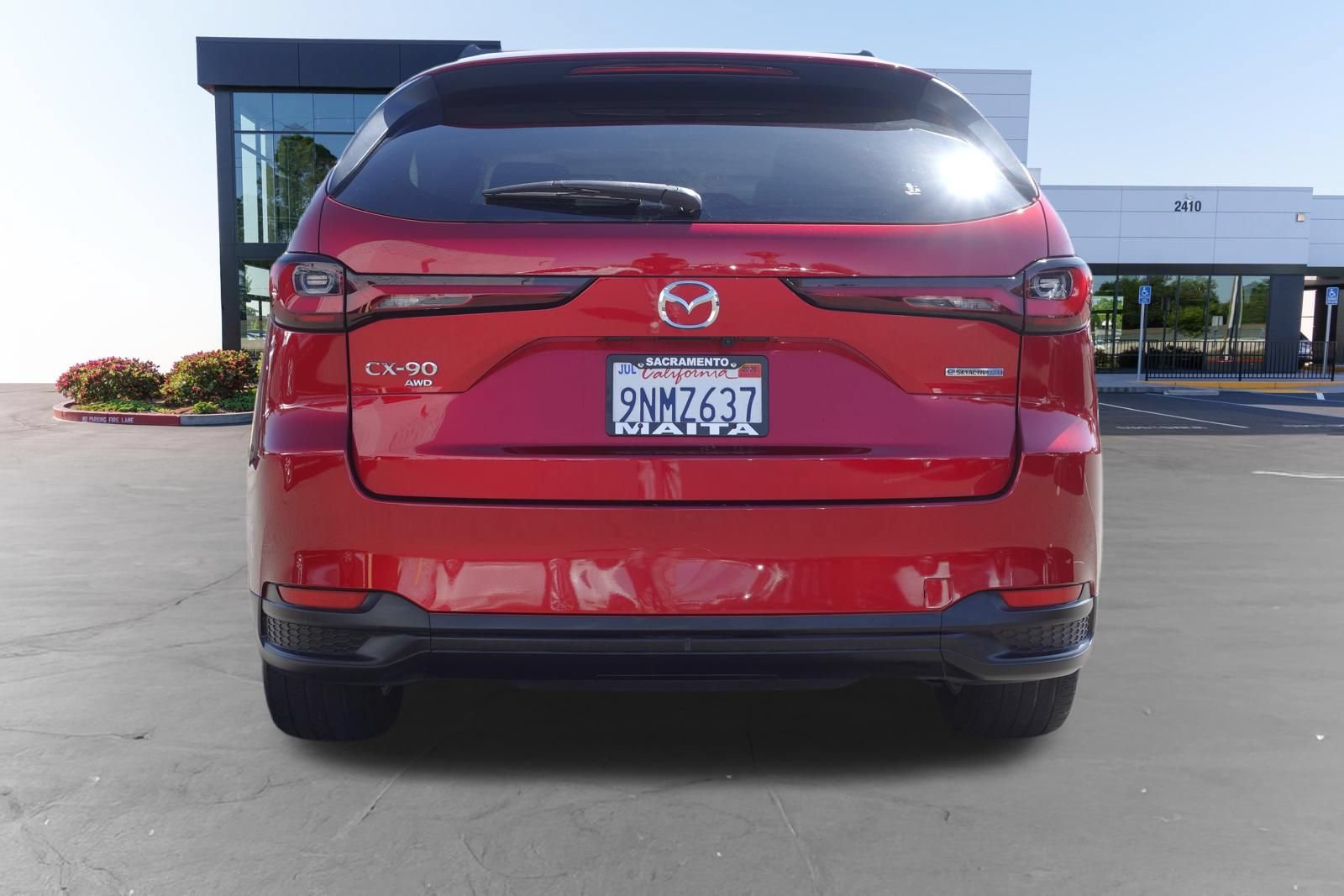 Certified 2024 MAZDA CX-90 Plug-In Hybrid w/ Preferred AWD/4WD image 5