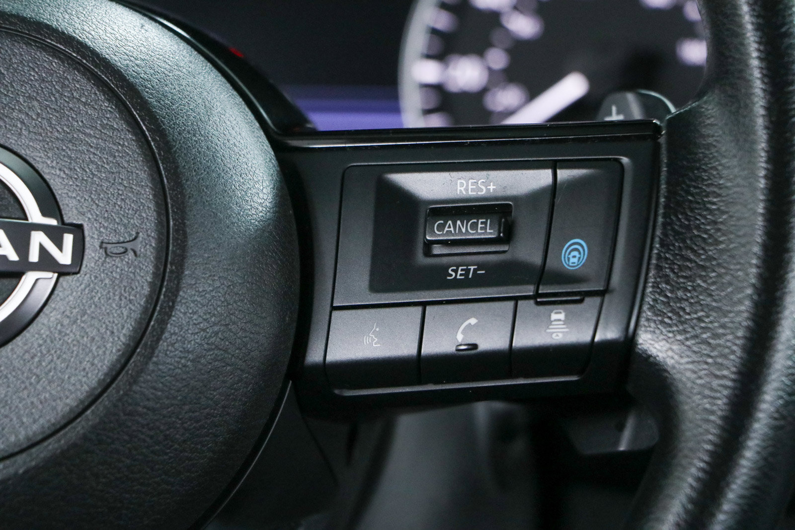 Used 2023 Nissan Rogue SV FWD image 14