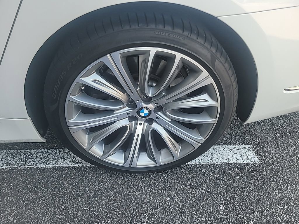 Used 2022 BMW 750i xDrive w/ Executive Package image 6