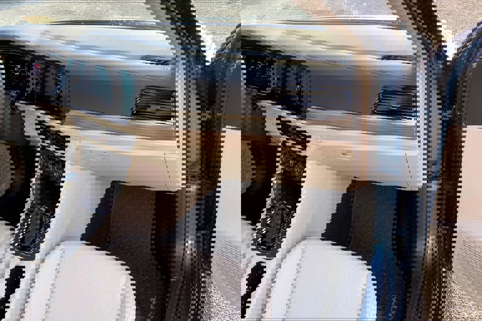 Used 2020 Volkswagen Jetta SEL image 17