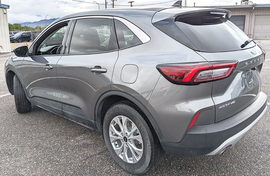 Certified 2024 Ford Escape Active FWD image 4