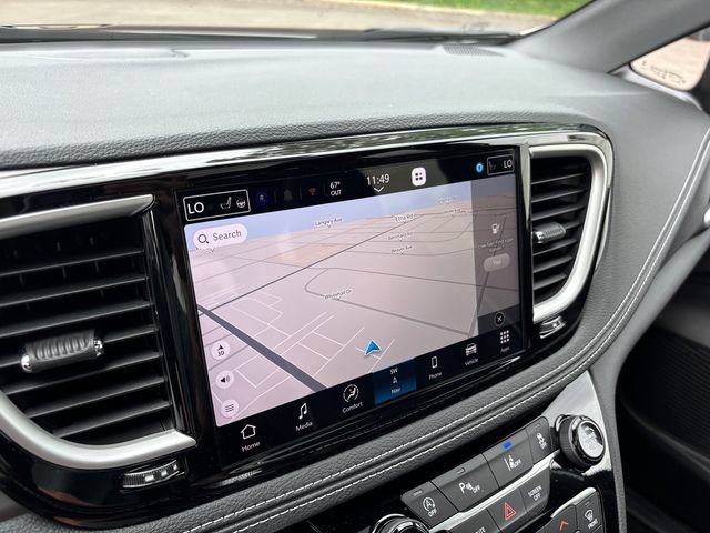 New 2027 Chrysler Pacifica Limited w/ S Appearance Package AWD/4WD image 24