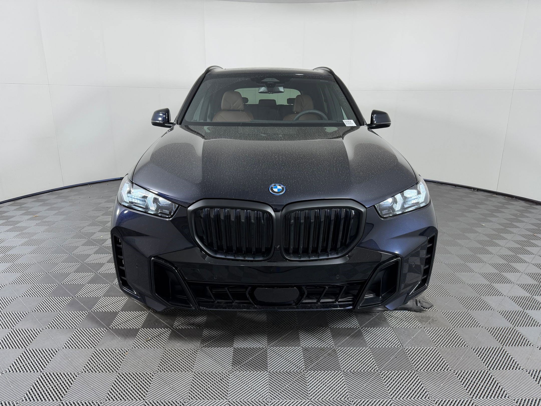 New 2026 BMW X5 xDrive50e image 6