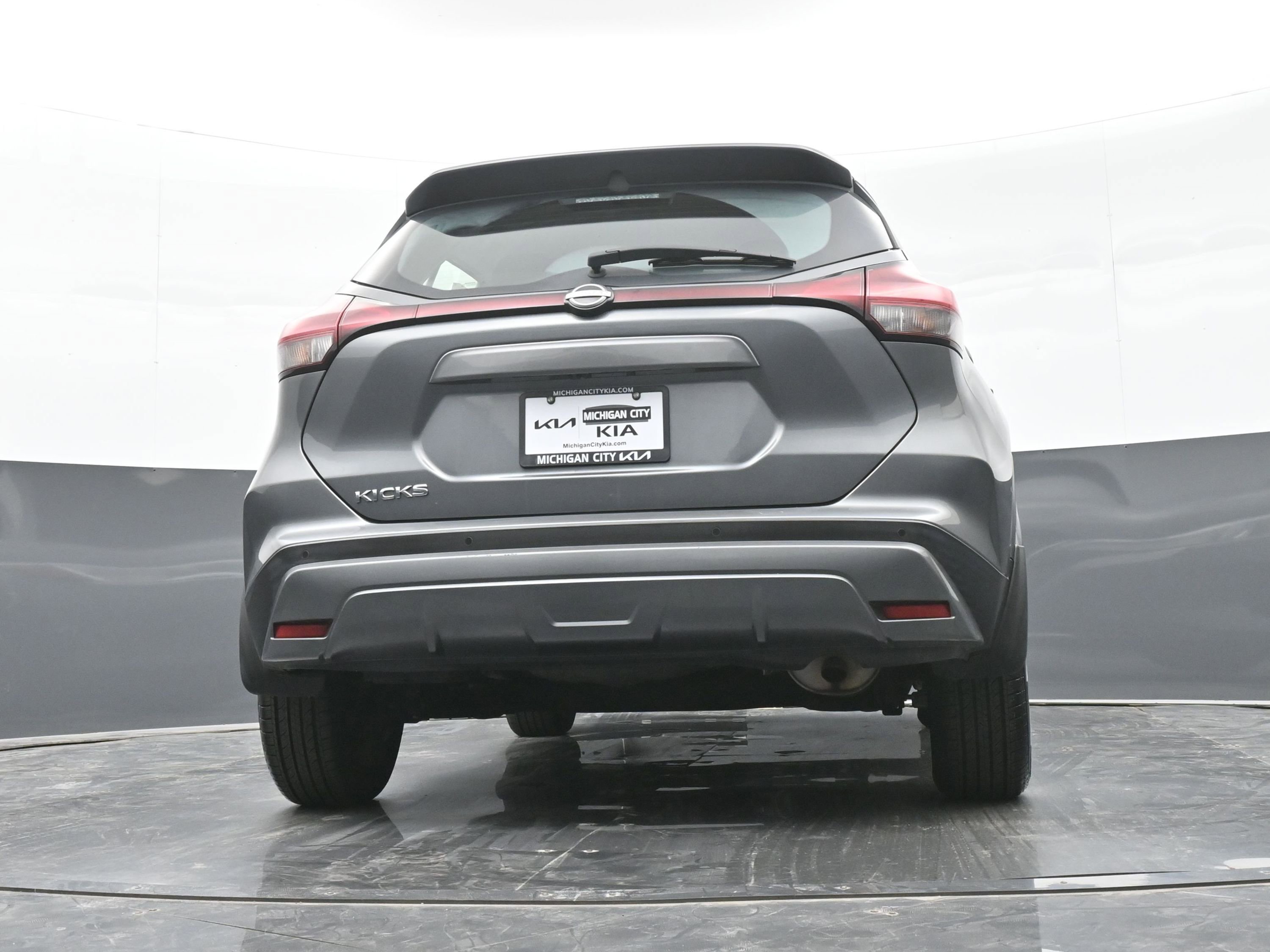 Used 2022 Nissan Kicks S w/ Interior Electronics Package FWD image 38