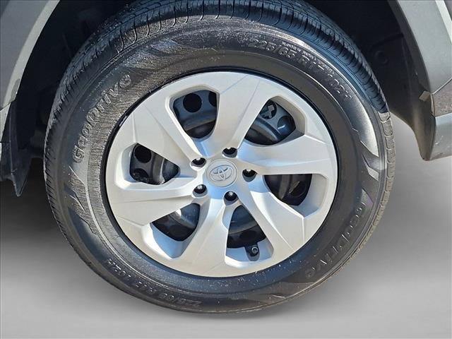 Used 2023 Toyota RAV4 LE FWD image 22