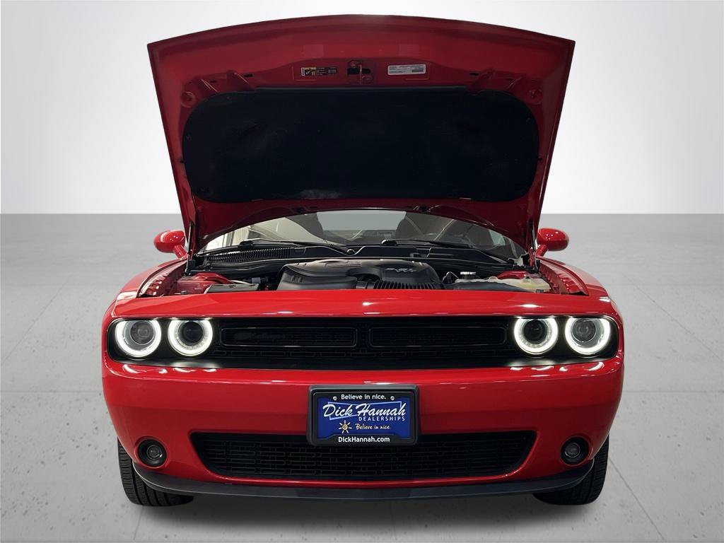 Used 2019 Dodge Challenger SXT w/ Blacktop Package AWD/4WD image 5