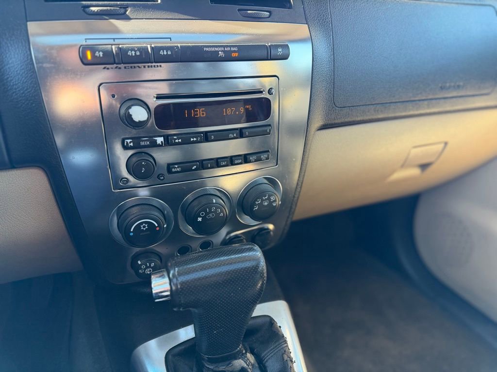 Used 2006 HUMMER H3 Luxury w/ Chrome Appearance Package image 18