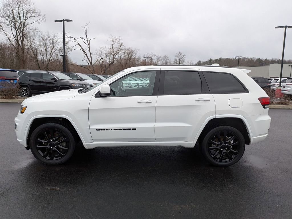 Used 2022 Jeep Grand Cherokee Laredo X image 7