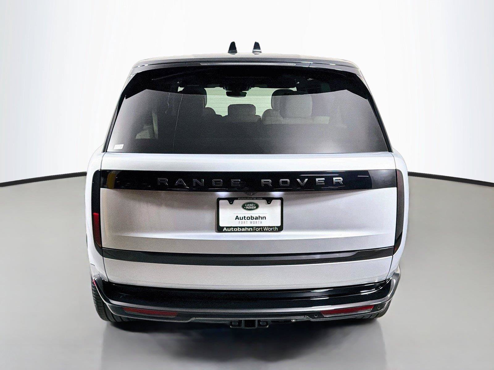 Certified 2025 Land Rover Range Rover Long Wheelbase SE AWD/4WD image 6