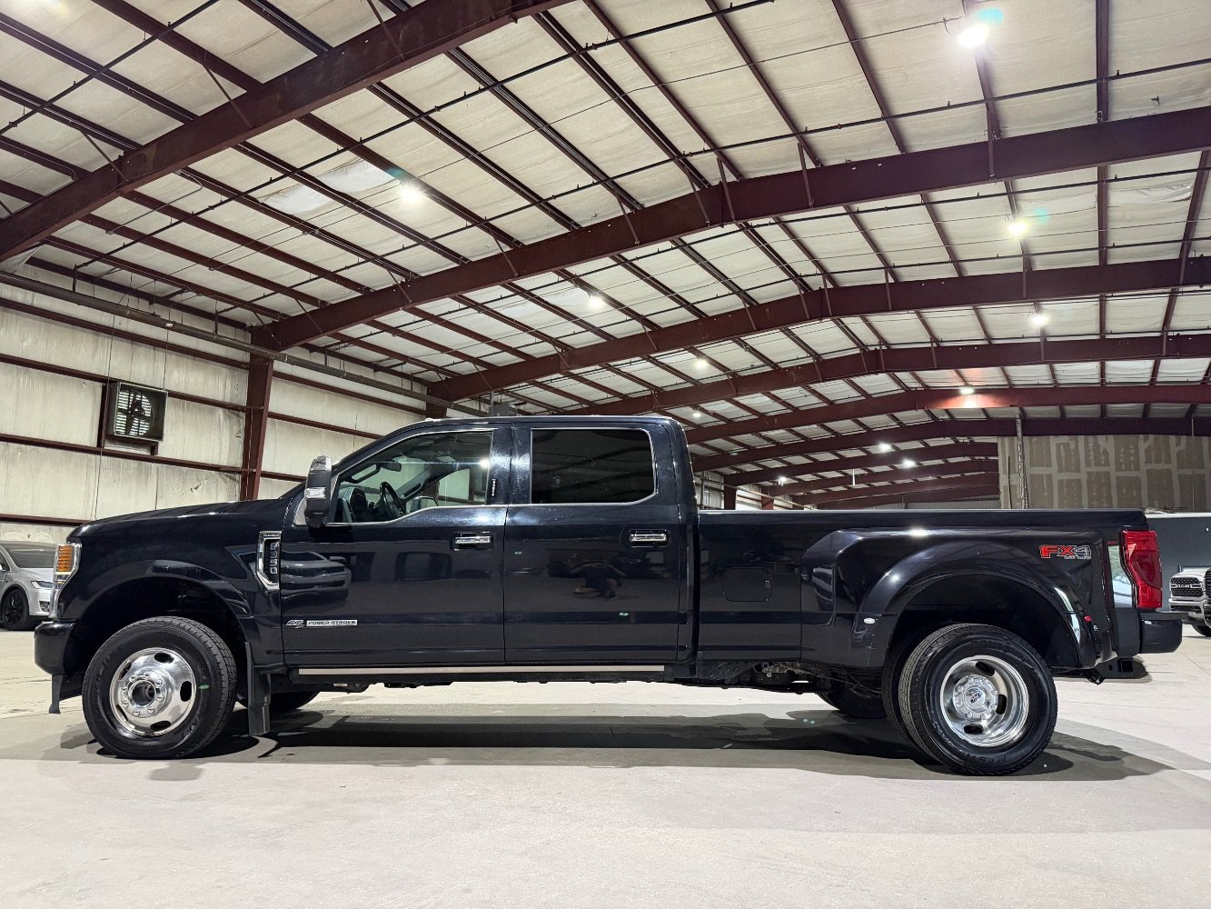 Used 2020 Ford F350 Platinum AWD/4WD image 8