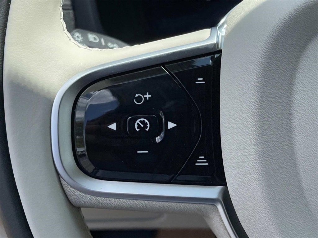 New 2026 Volvo XC90 B6 Ultra image 33