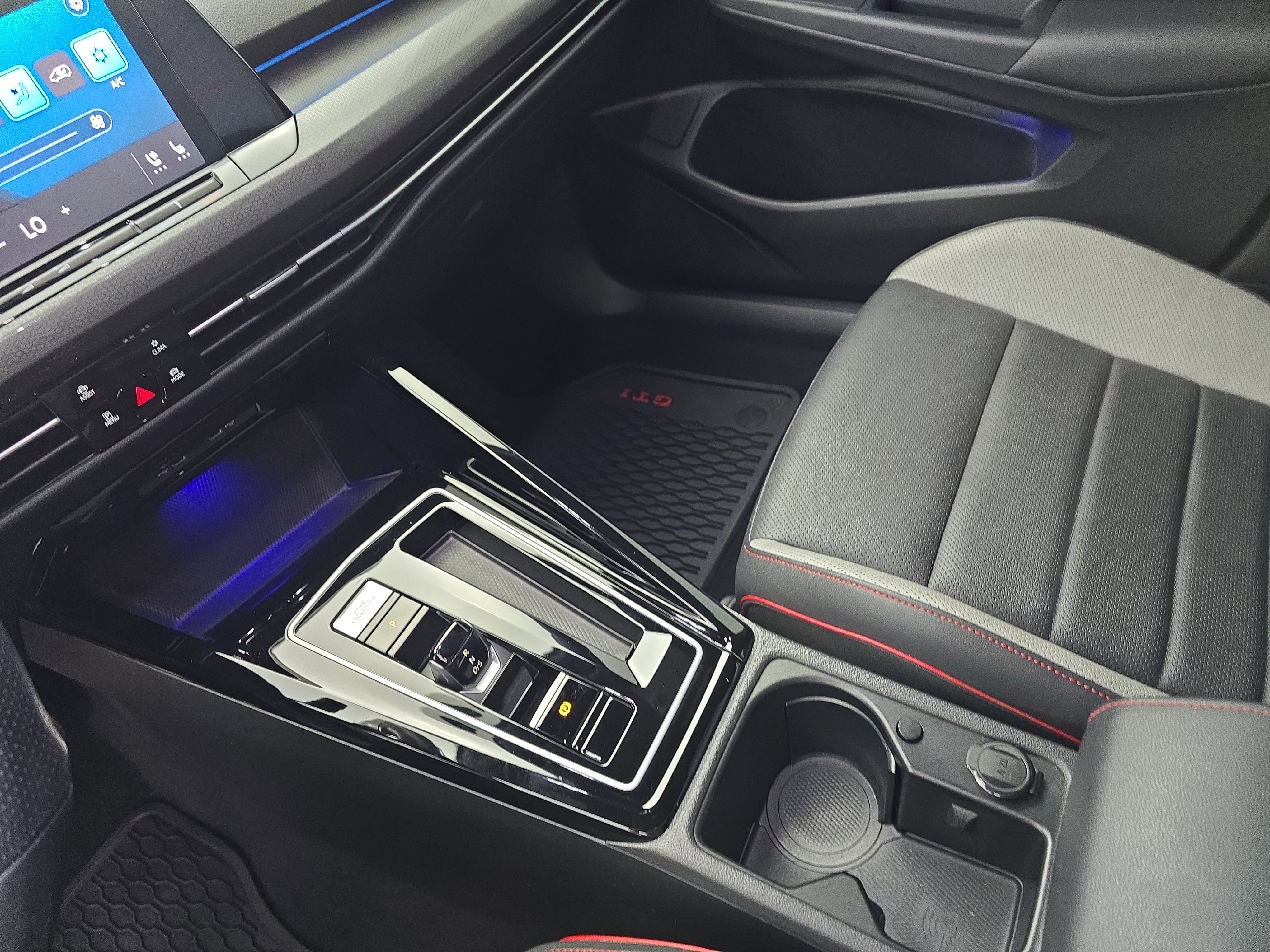 Used 2023 Volkswagen GTI SE image 24