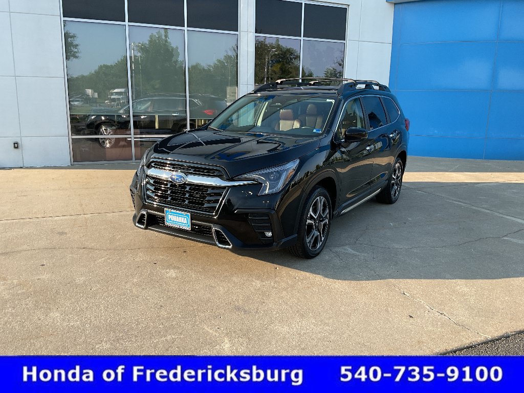 Used 2024 Subaru Ascent Touring AWD/4WD image 2