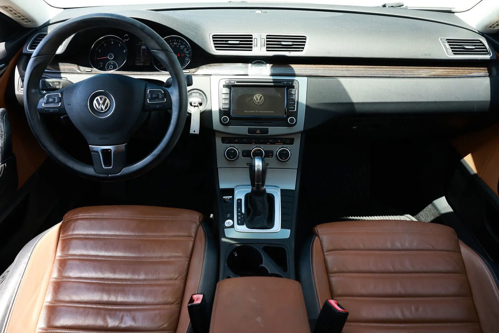 Used 2015 Volkswagen CC Executive FWD image 2