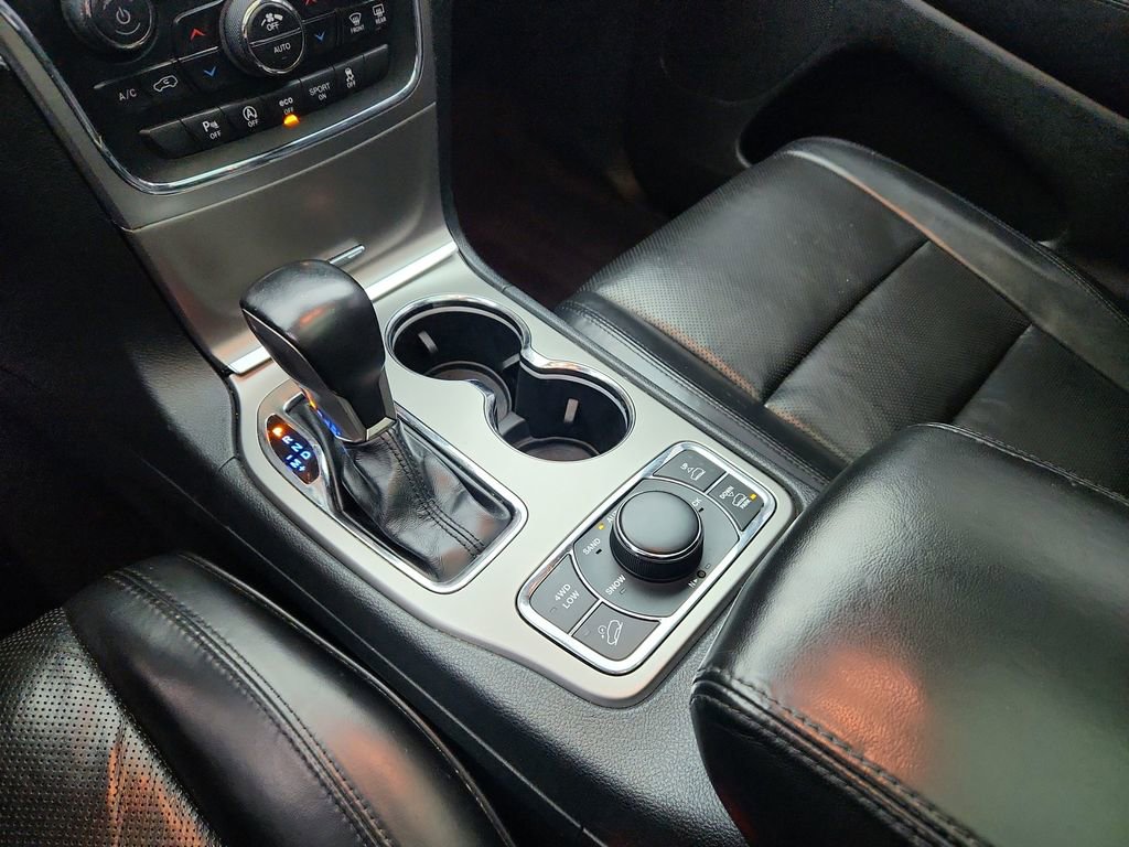 Used 2018 Jeep Grand Cherokee Overland image 17