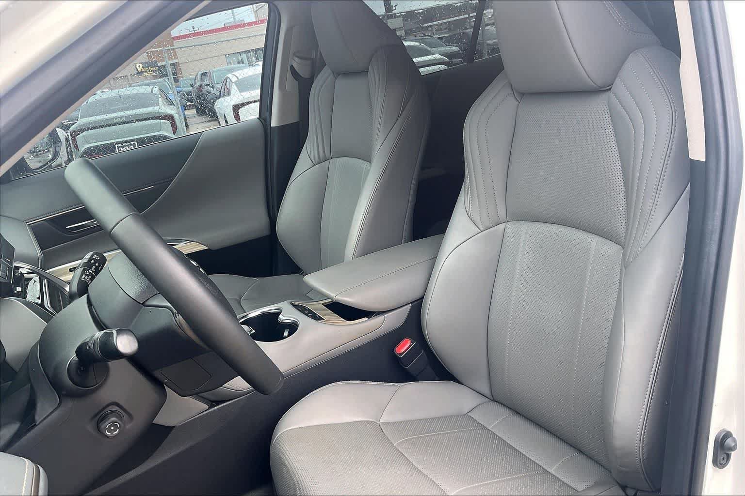 Used 2023 Toyota Venza Limited AWD/4WD image 10