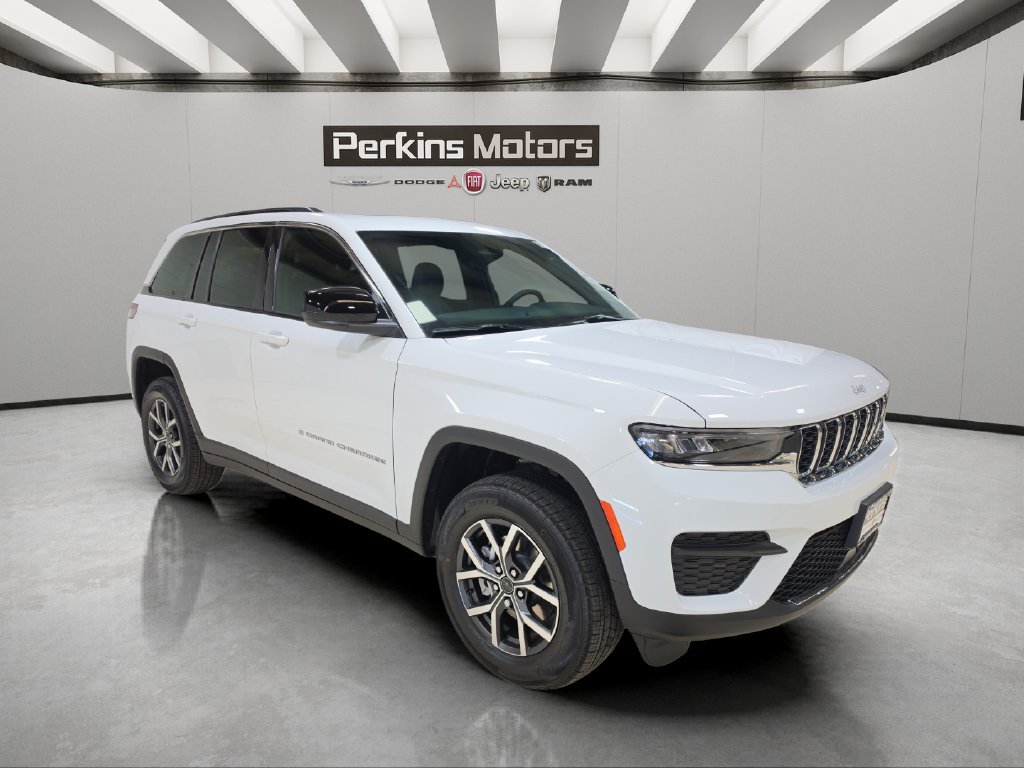 New 2027 Jeep Grand Cherokee Laredo X AWD/4WD image 7