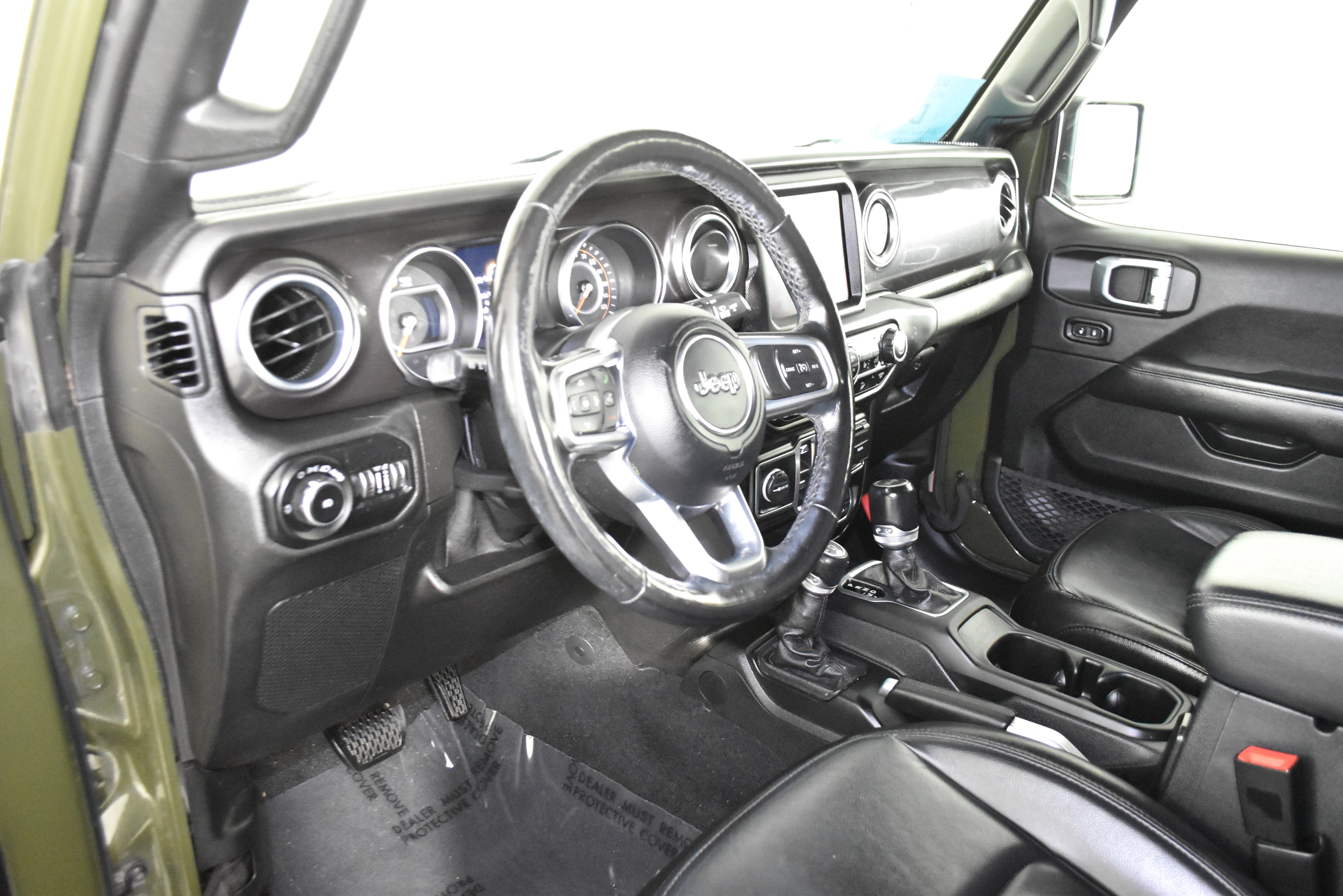 Used 2020 Jeep Wrangler Unlimited Sahara image 39