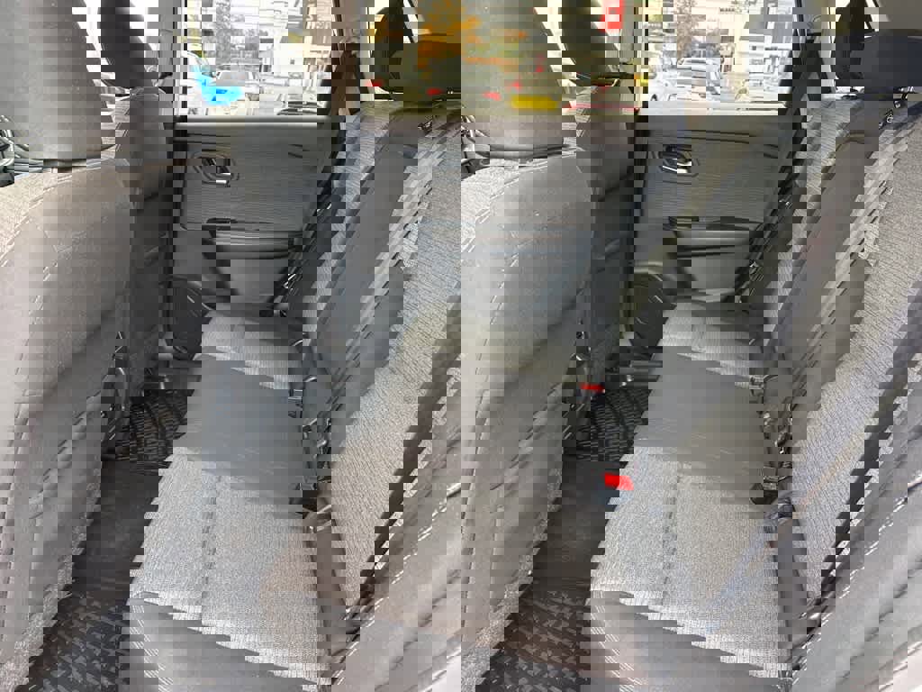 Used 2021 Nissan Rogue SV image 11