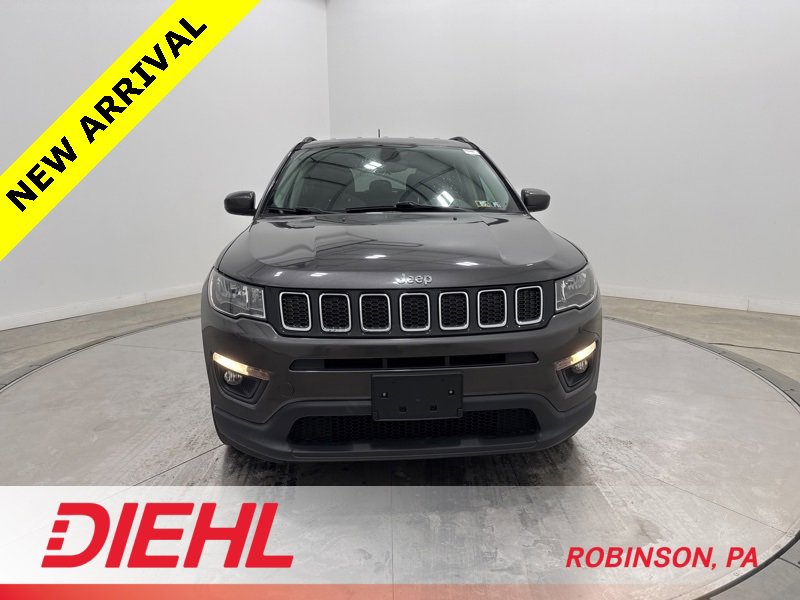 Used 2019 Jeep Compass Latitude image 2