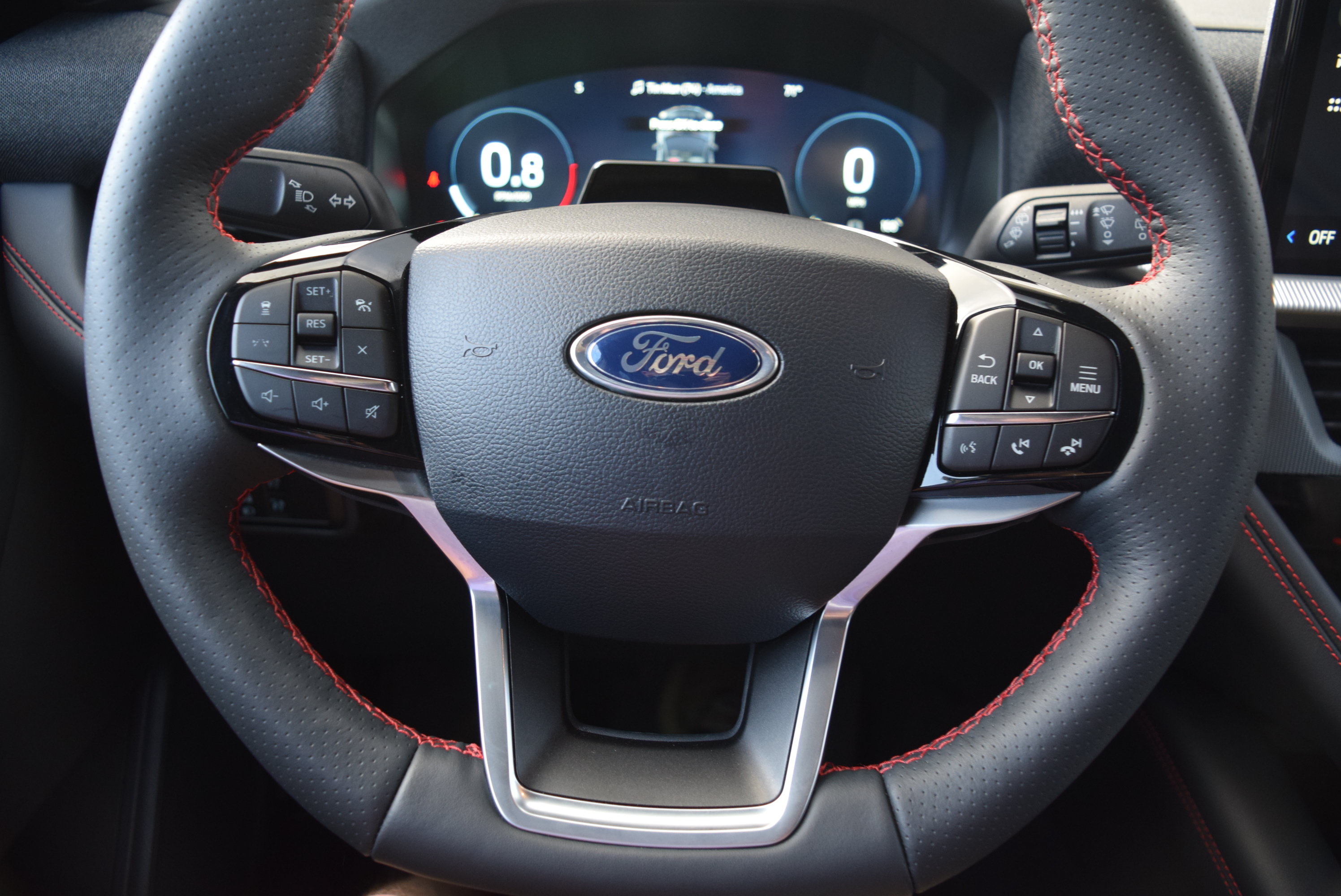 Used 2025 Ford Explorer ST-Line AWD/4WD image 12