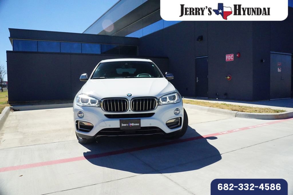 Used 2018 BMW X6 xDrive50i w/ Premium Package image 2