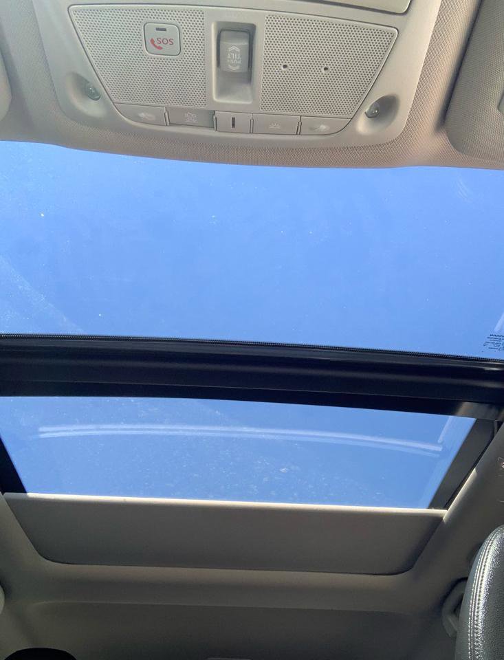 Used 2020 Nissan Rogue SL w/ Premium Package image 13