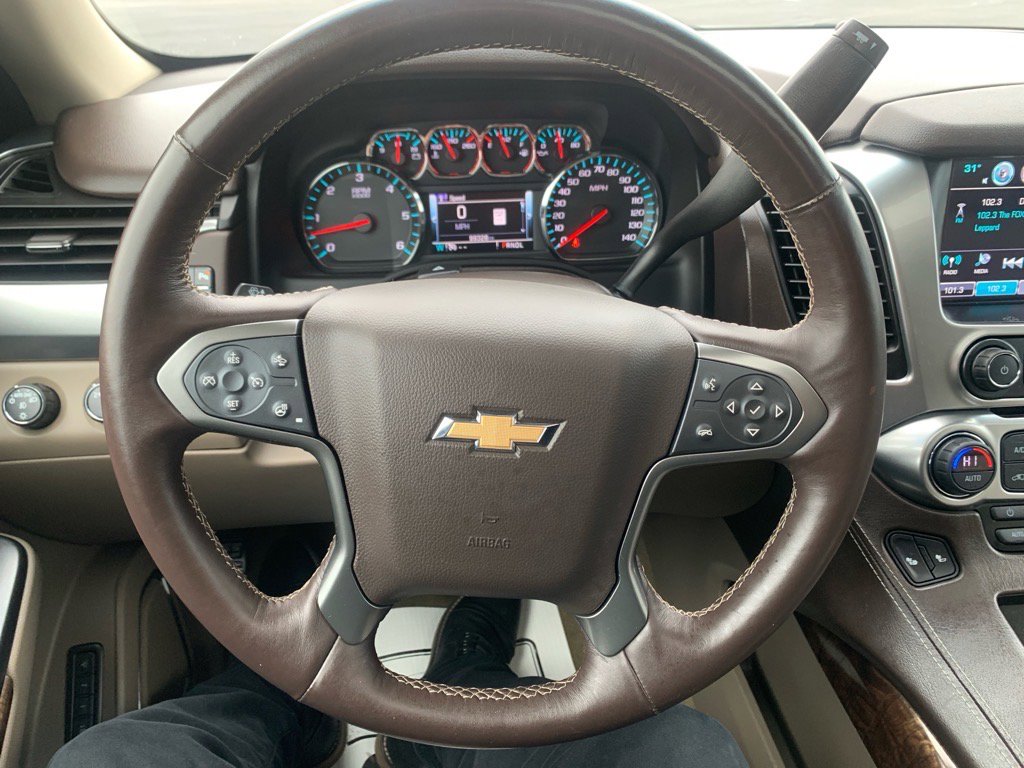 Used 2017 Chevrolet Suburban LT image 8