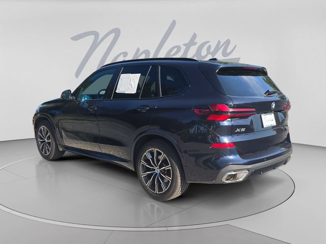 Used 2026 BMW X5 xDrive40i w/ M Sport Package AWD/4WD image 3