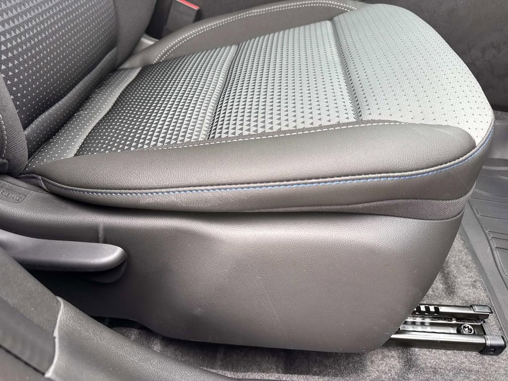 New 2026 Chevrolet Trax LT w/ Sunroof Package image 13