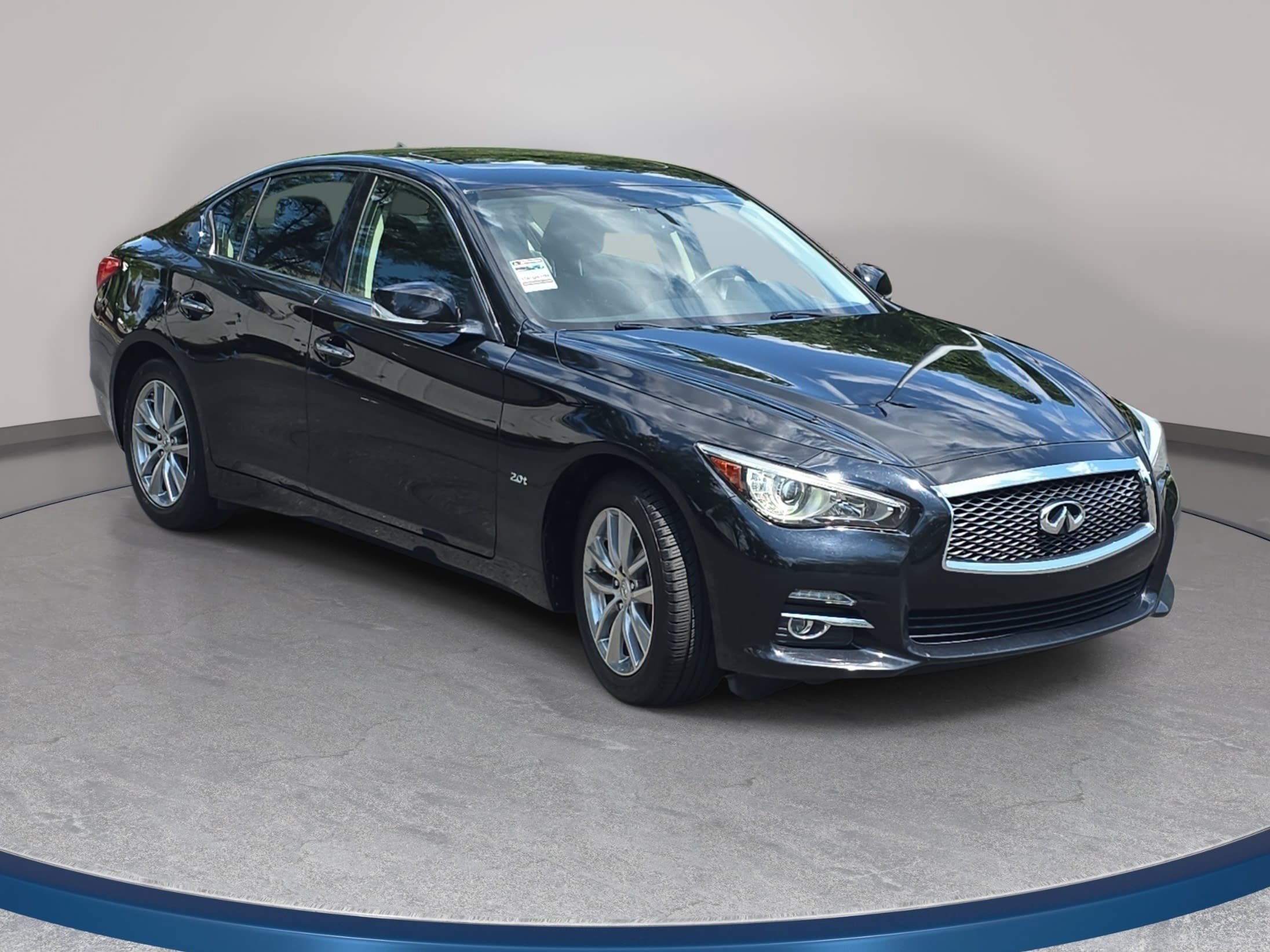 Used 2017 INFINITI Q50 2.0t w/ Moonroof Package RWD image 3