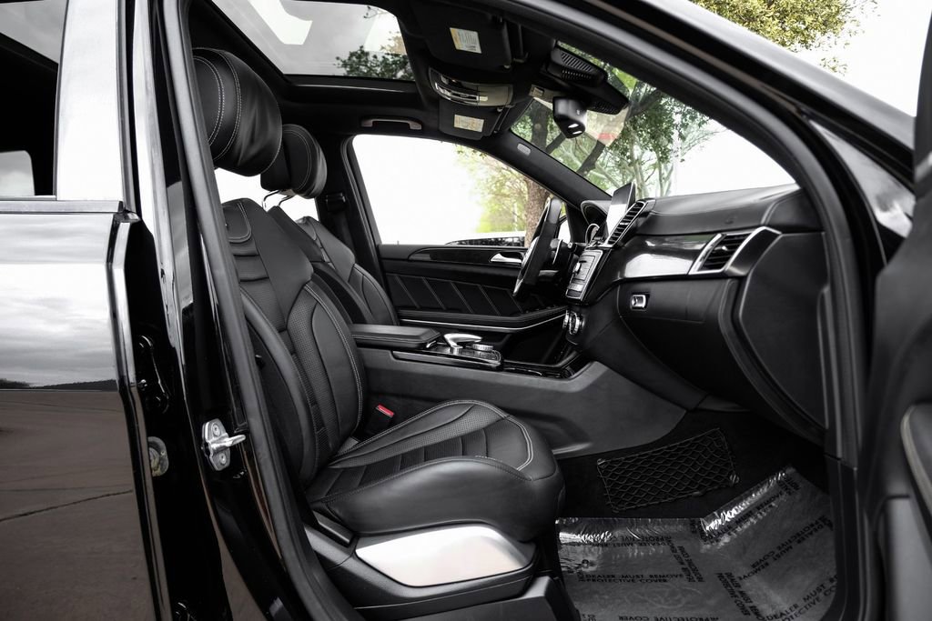 Used 2019 Mercedes-Benz GLS 63 AMG 4MATIC w/ AMG Night Styling Package image 36