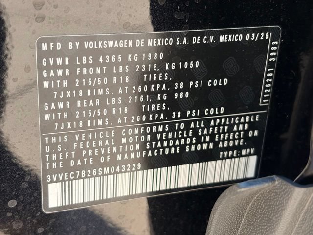 Used 2025 Volkswagen Taos SE w/ Panoramic Sunroof Package FWD image 35