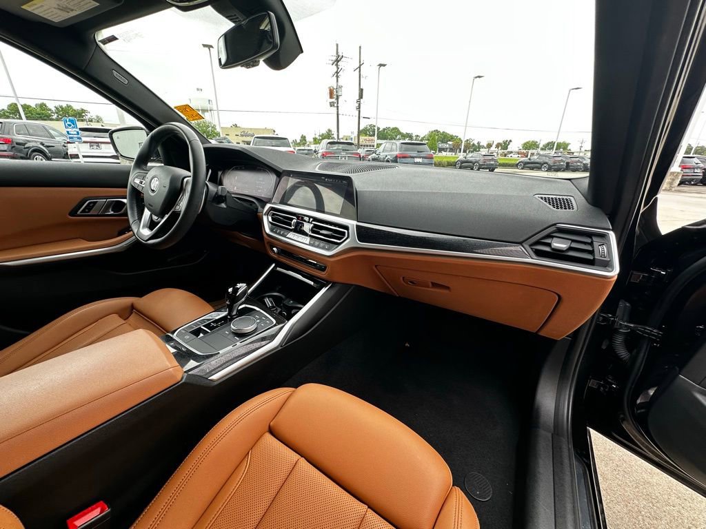 Used 2022 BMW 330i Sedan w/ Premium Package 2 image 32