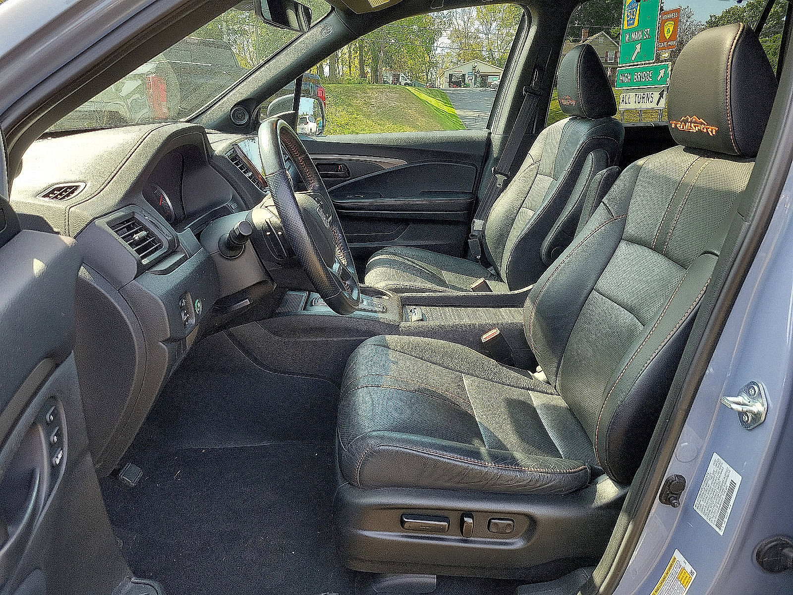 Used 2022 Honda Pilot TrailSport image 13