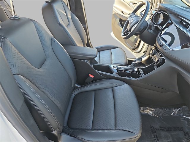 Certified 2022 Buick Encore GX Essence w/ Advanced Technology Package image 10
