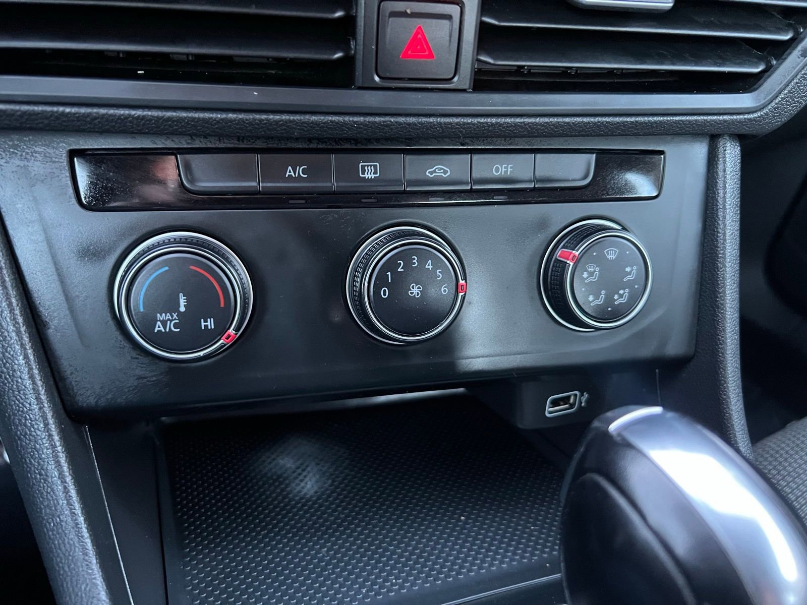 Used 2019 Volkswagen Jetta S w/ Driver Assistance Package image 27